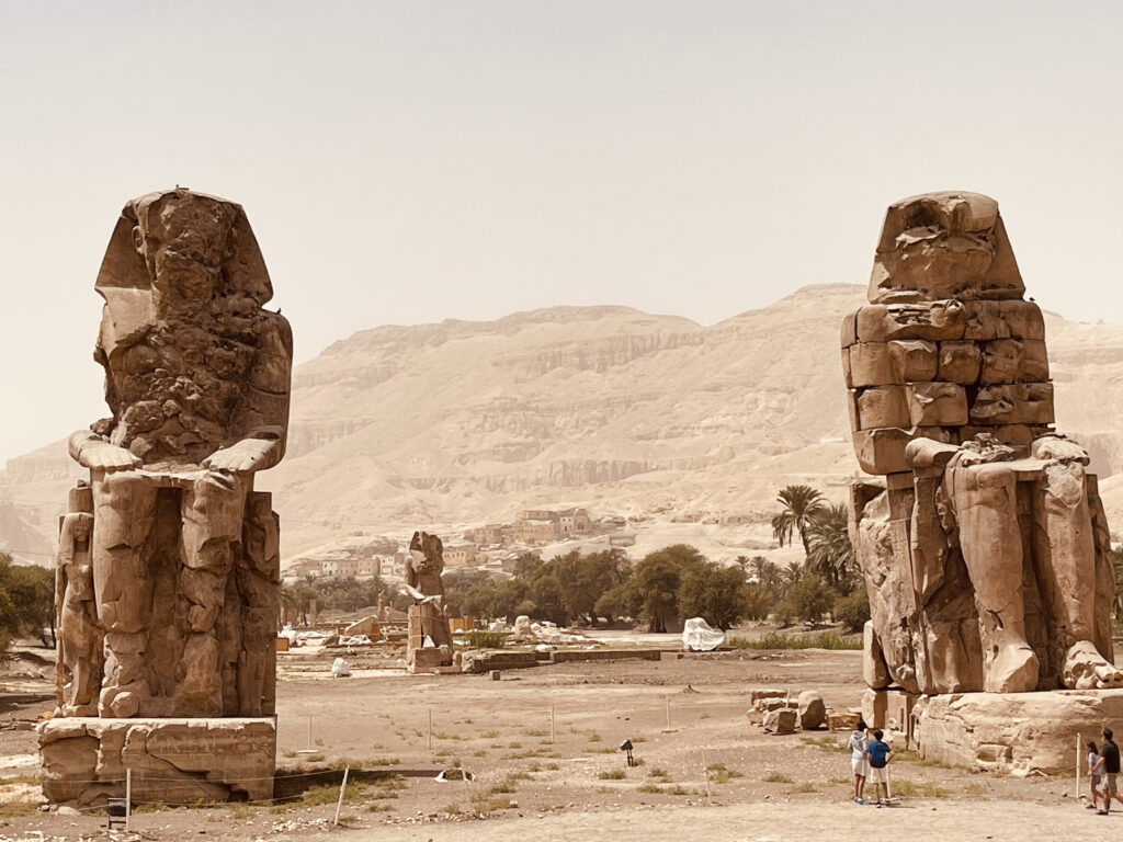 Egitto classico colossi di Mnenone