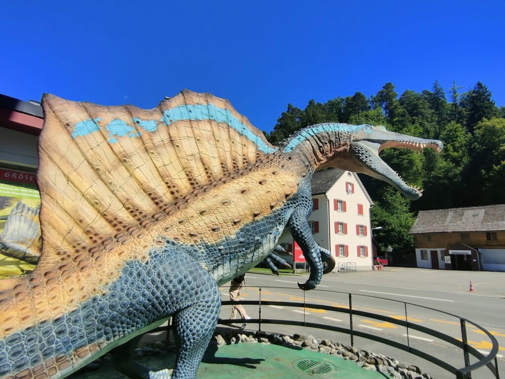 entrata al museo dei dinosauri di Aathal, Zurigo