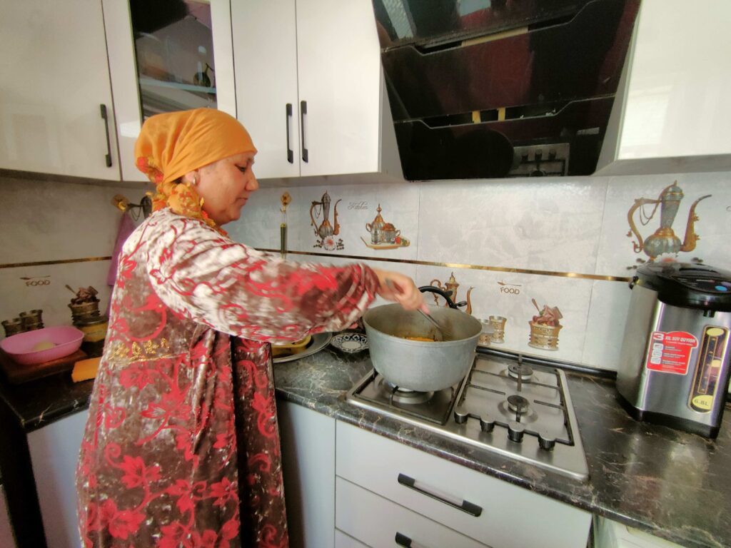cose da fare e vedere a Samarcanda: pranzo in famiglia